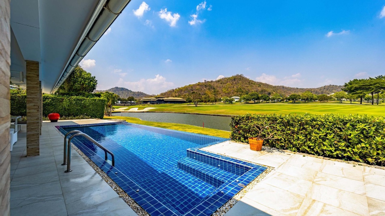 Photo of Outdoor in Hin Lek Fai