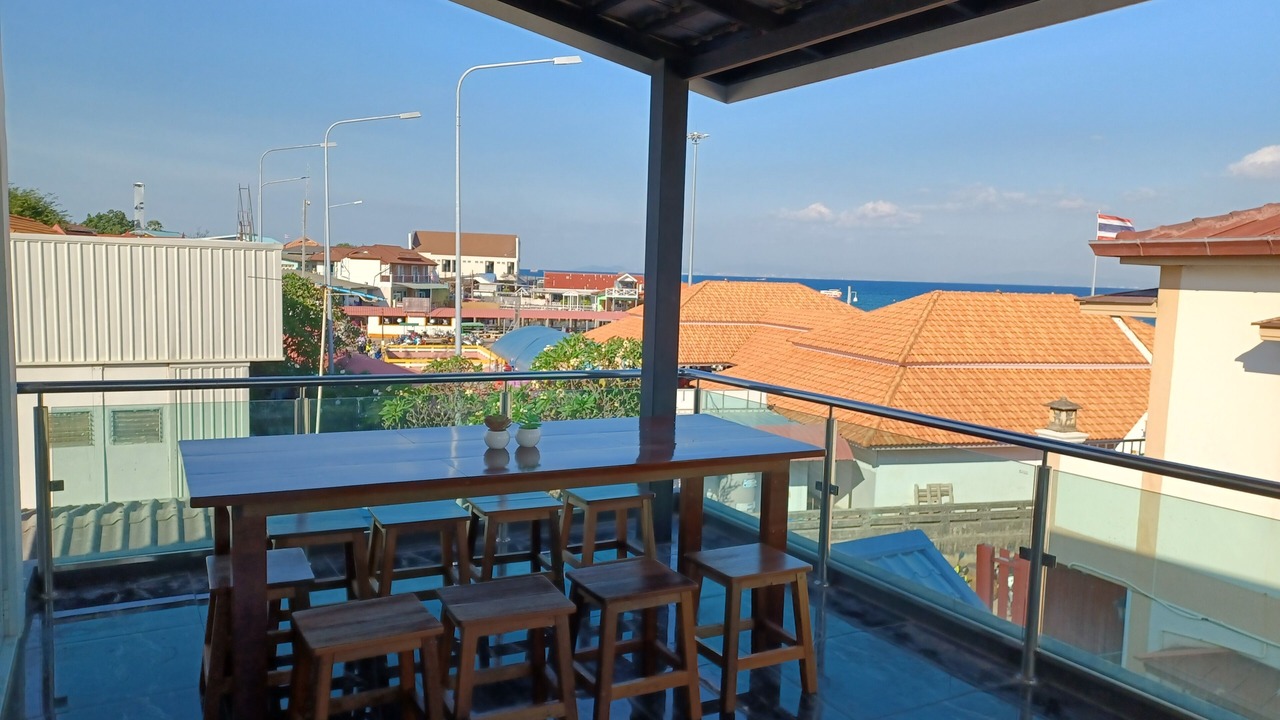 Photo of Others in Koh Lan