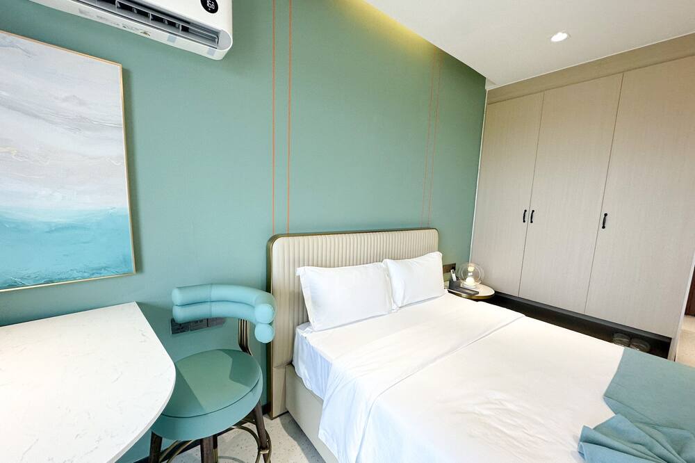 Photo of Bedroom in Prey Nob