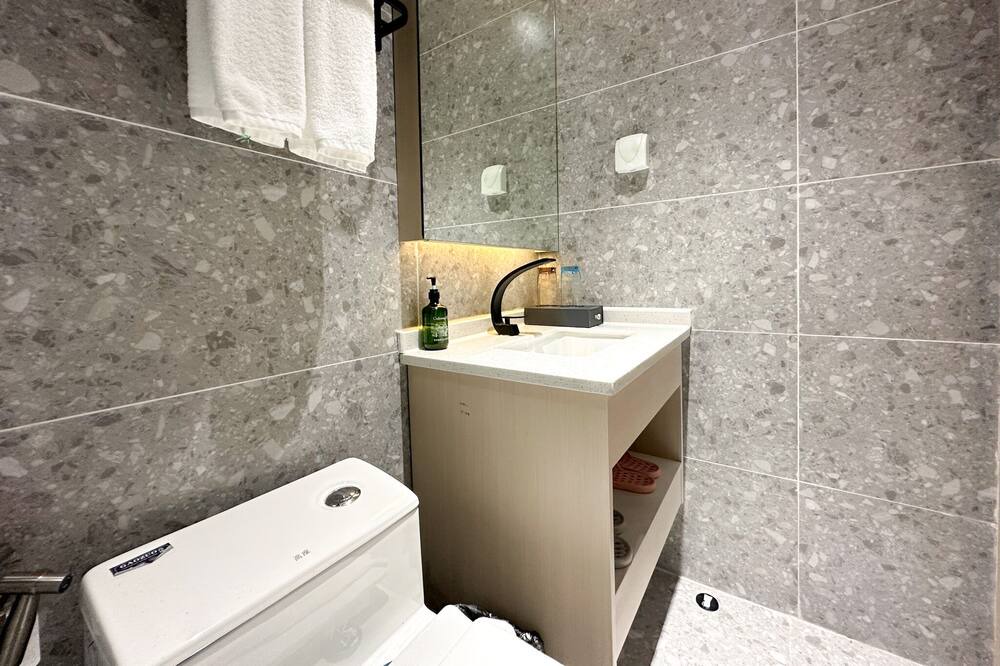 Photo of Bathroom in Prey Nob