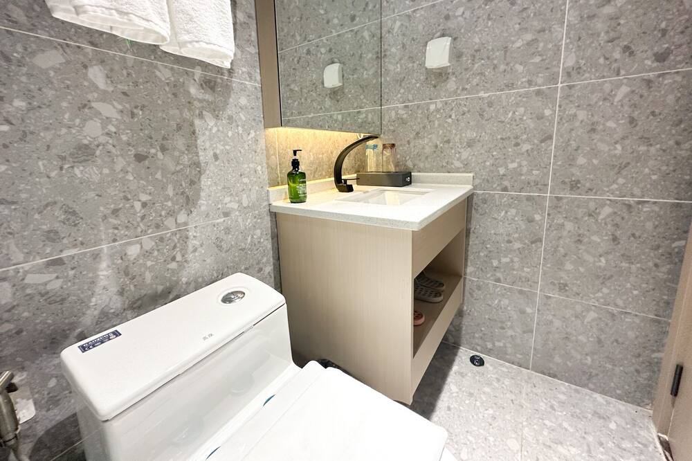 Photo of Bathroom in Prey Nob