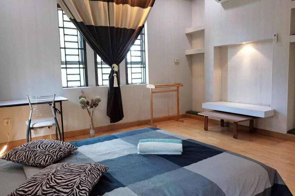 Photo of Bedroom in Taman Mount Austin