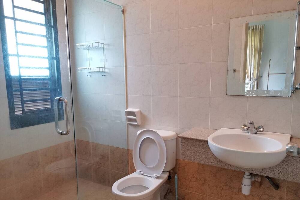 Photo of Bathroom in Taman Mount Austin