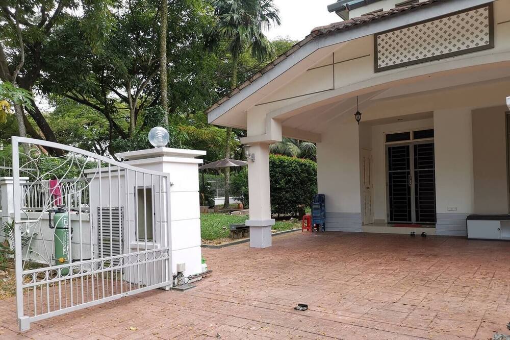 Photo of Outdoor in Taman Mount Austin