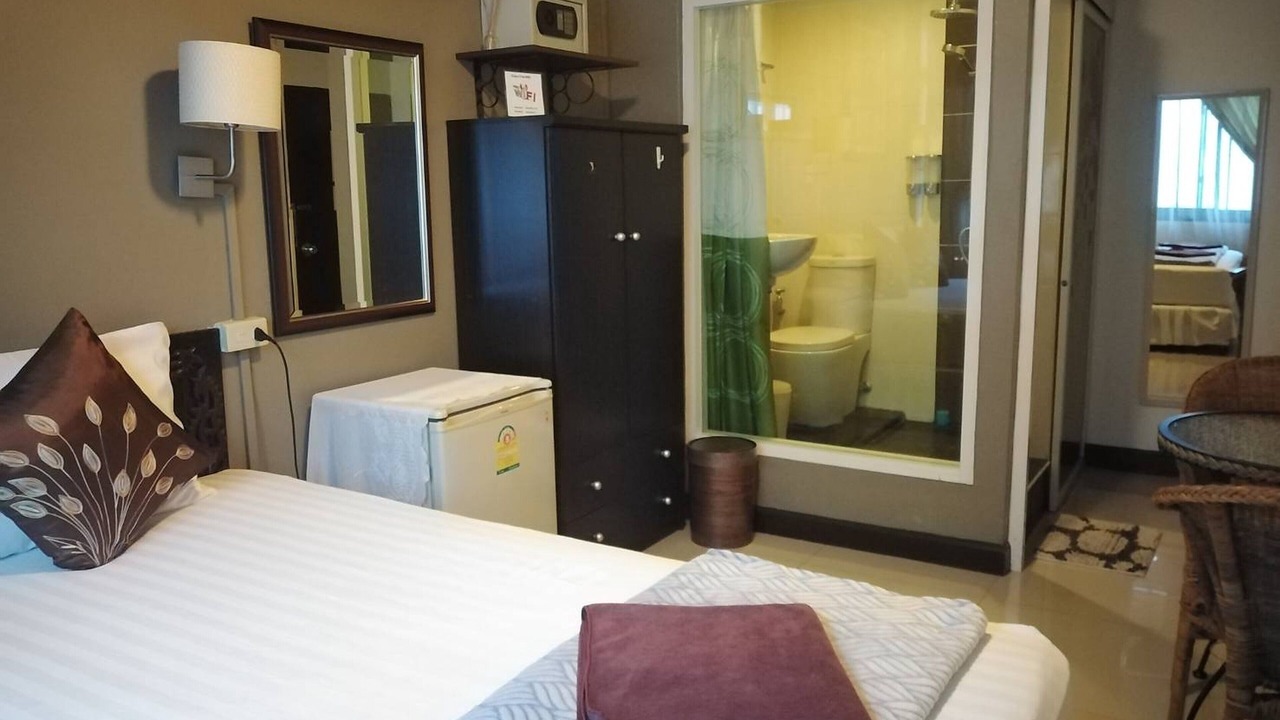 Photo of Bedroom in Khanna Yao