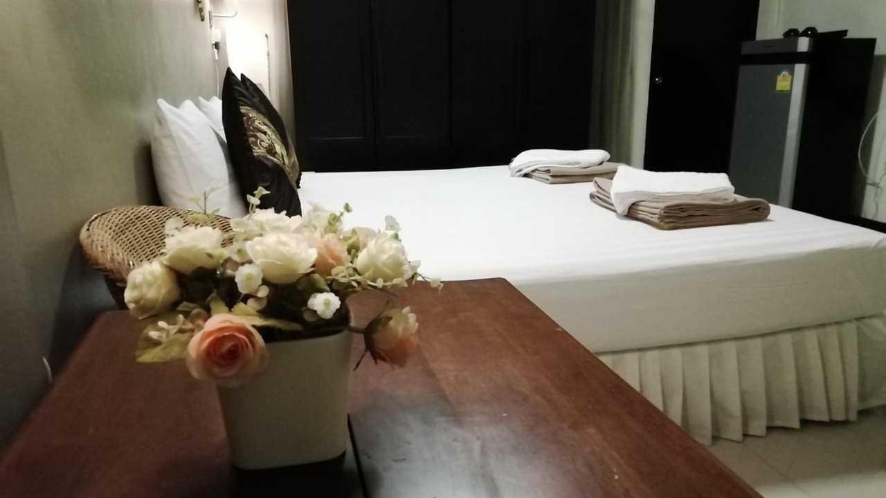Photo of Bedroom in Khanna Yao