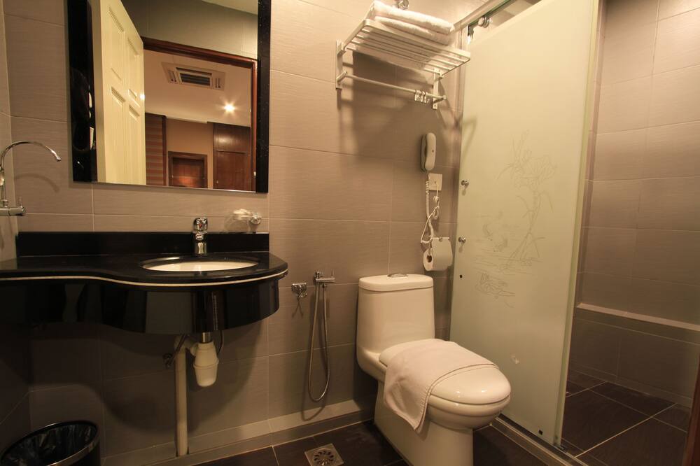 Photo of Bathroom in Kampung Ladang Tok Pelam