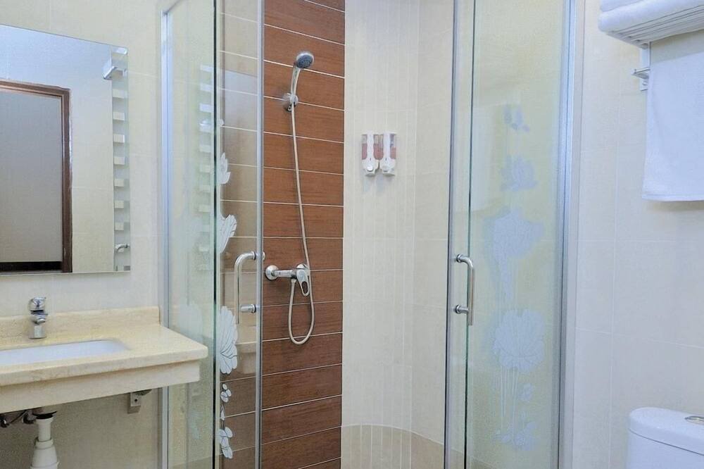 Photo of Bathroom in Kampung Ladang Tok Pelam