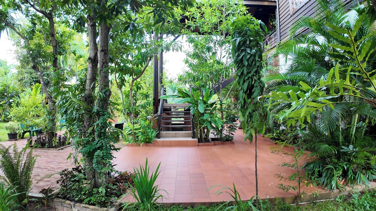 Photo of Outdoor in Sangkat Sla Kram