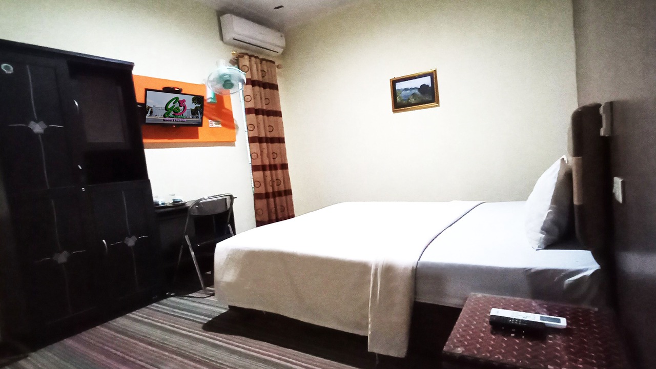 Photo of Bedroom in Metro