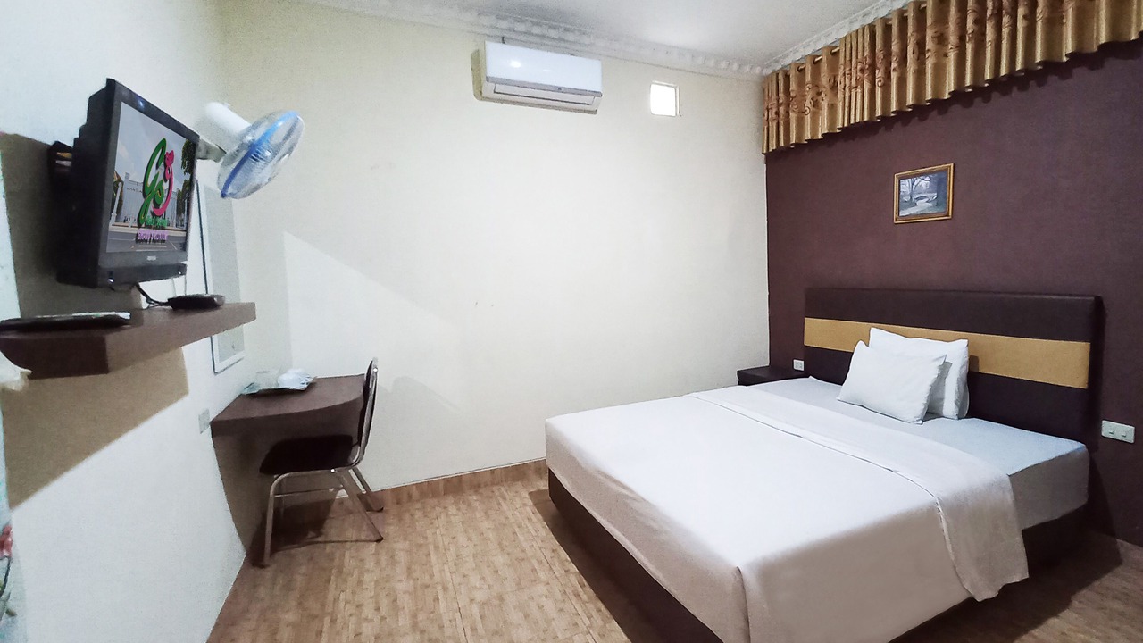 Photo of Bedroom in Metro