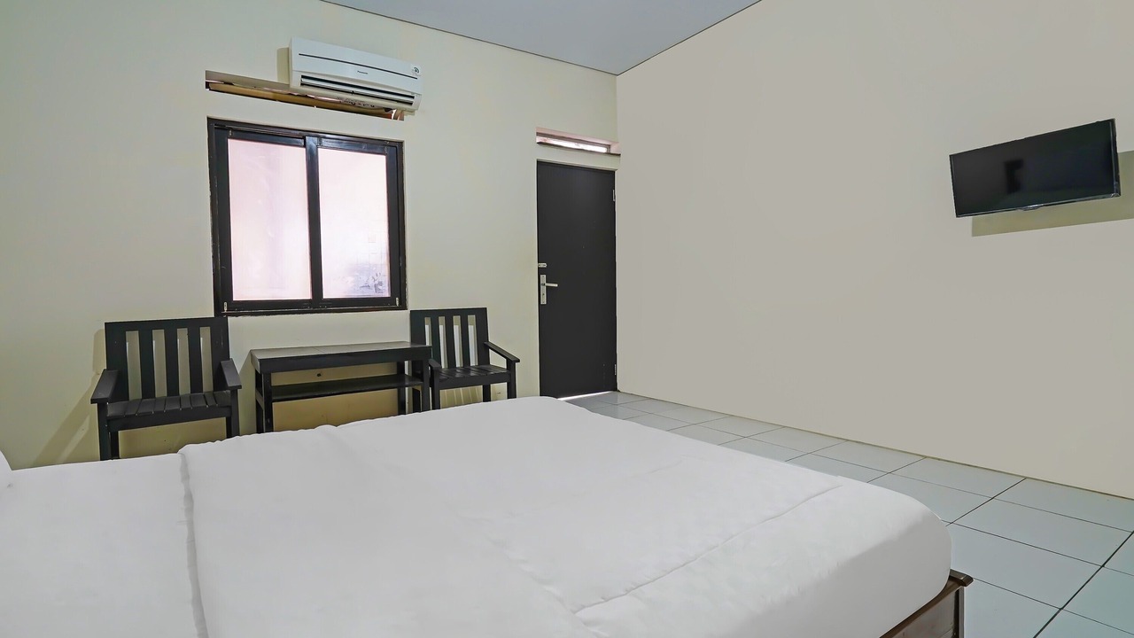 Photo of Bedroom in Beber