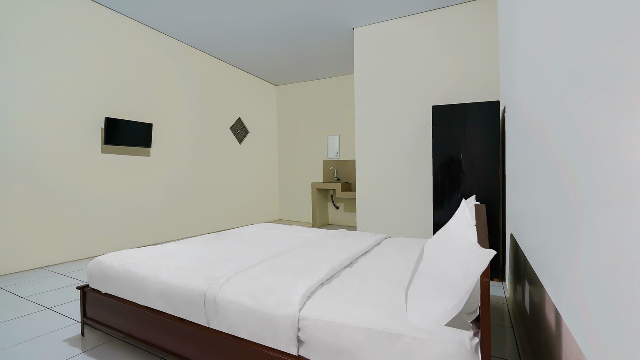 Photo of Bedroom in Beber