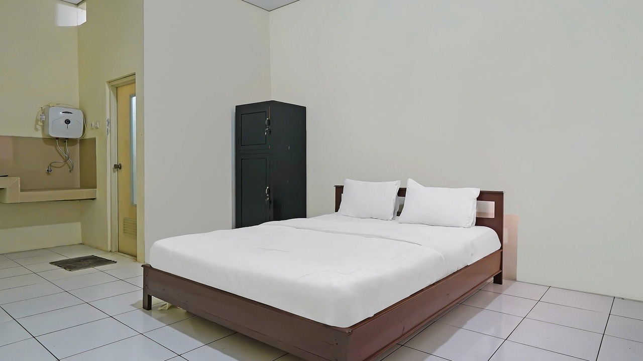 Photo of Bedroom in Beber