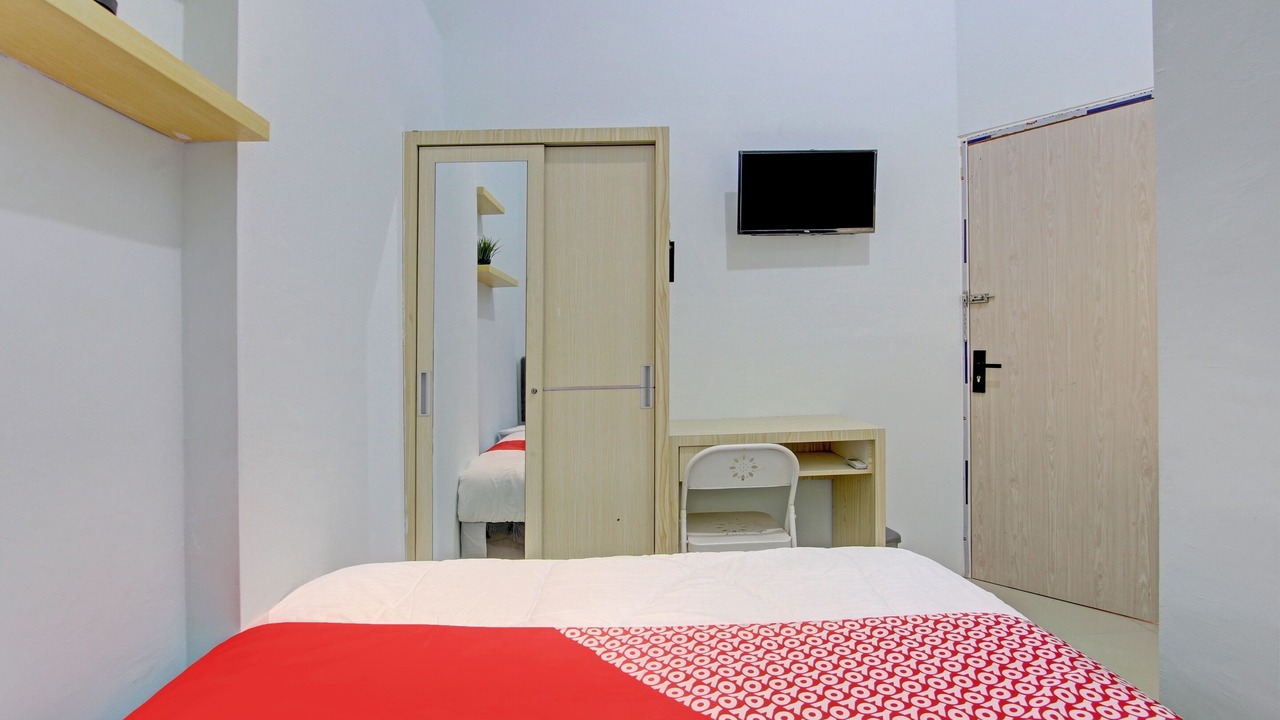 Photo of Bedroom in West Semarang