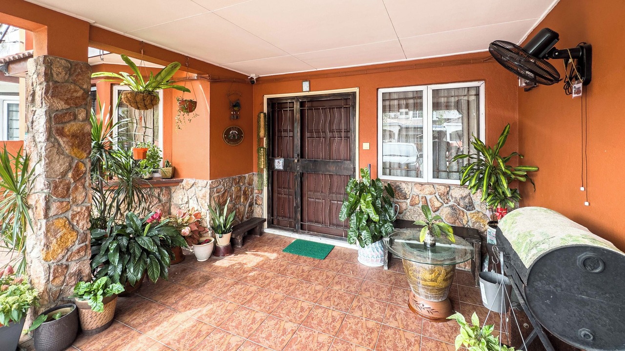 Photo of Patio Balcony in Subang Jaya
