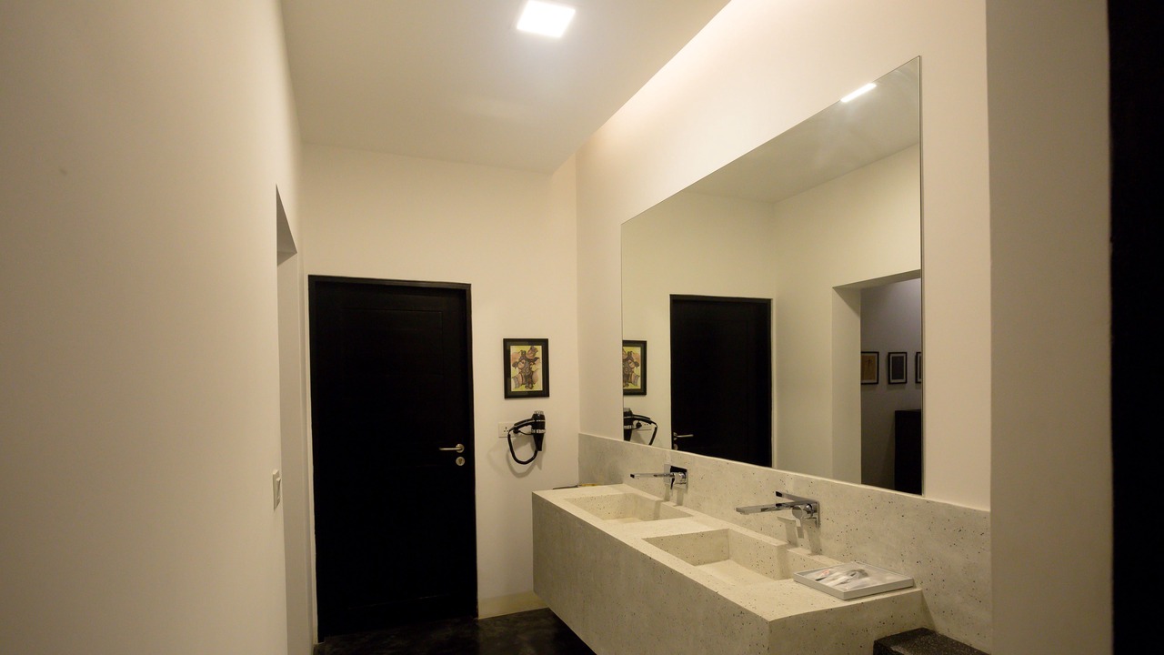 Photo of Bathroom in Chamkar Mon
