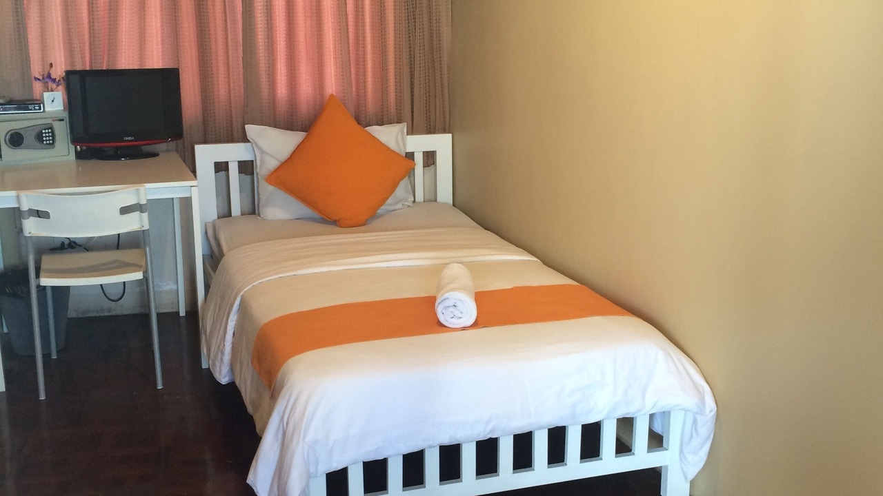 Photo of Bedroom in Khlong Toei