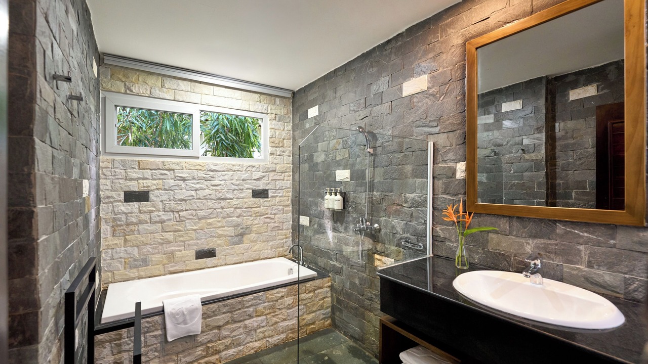 Photo of Bathroom in Cua Lap