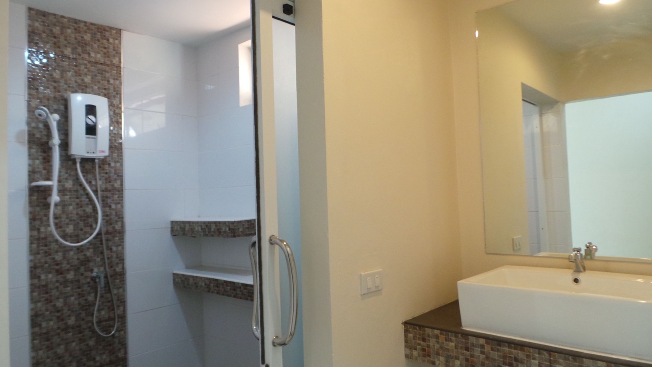 Photo of Bathroom in Ko Mak