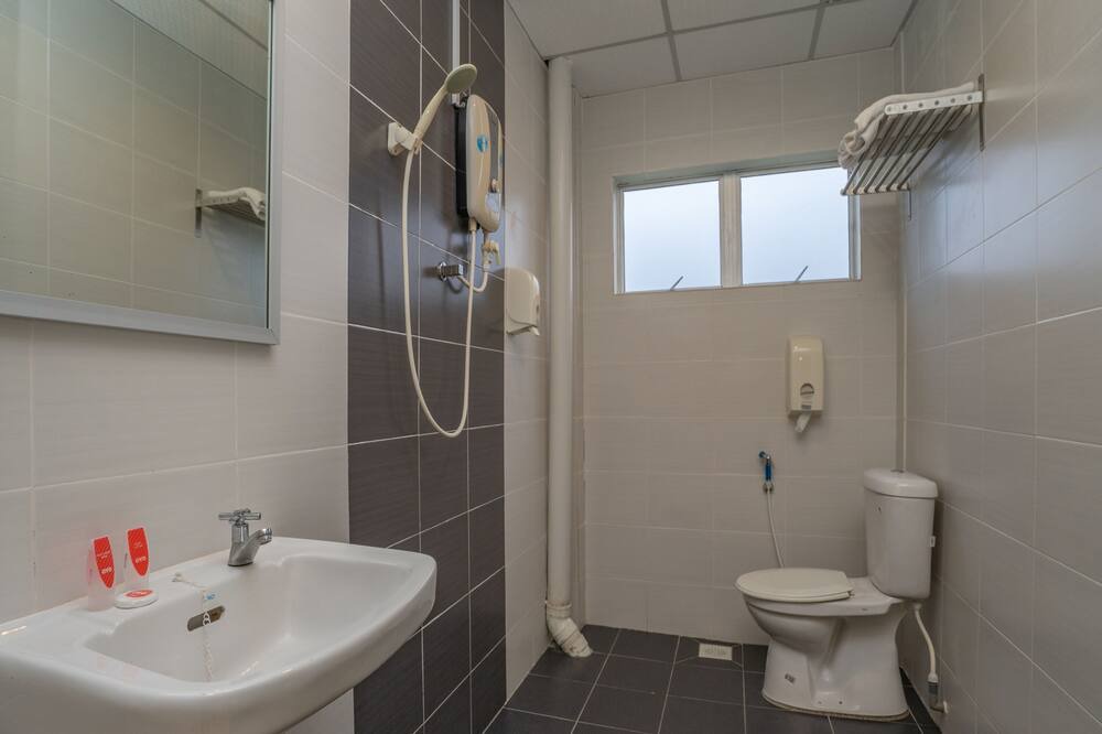 Photo of Bathroom in Pekan Pangkor