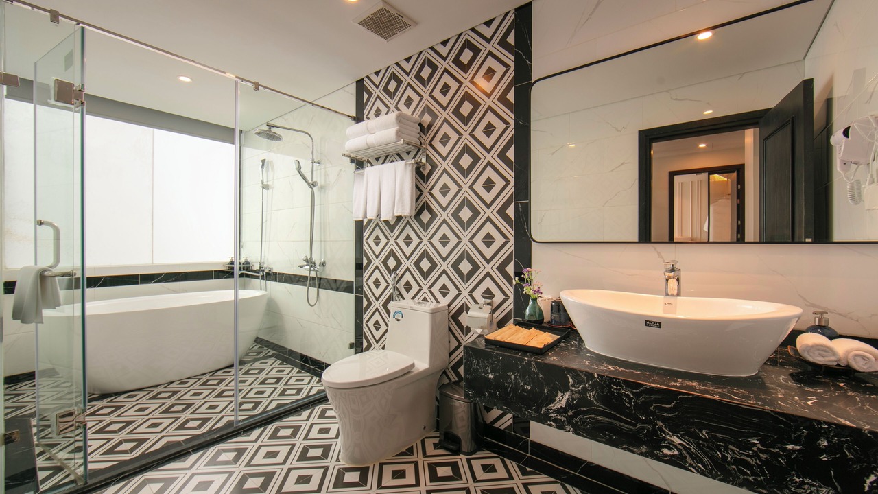 Photo of Bathroom in Hang Buom