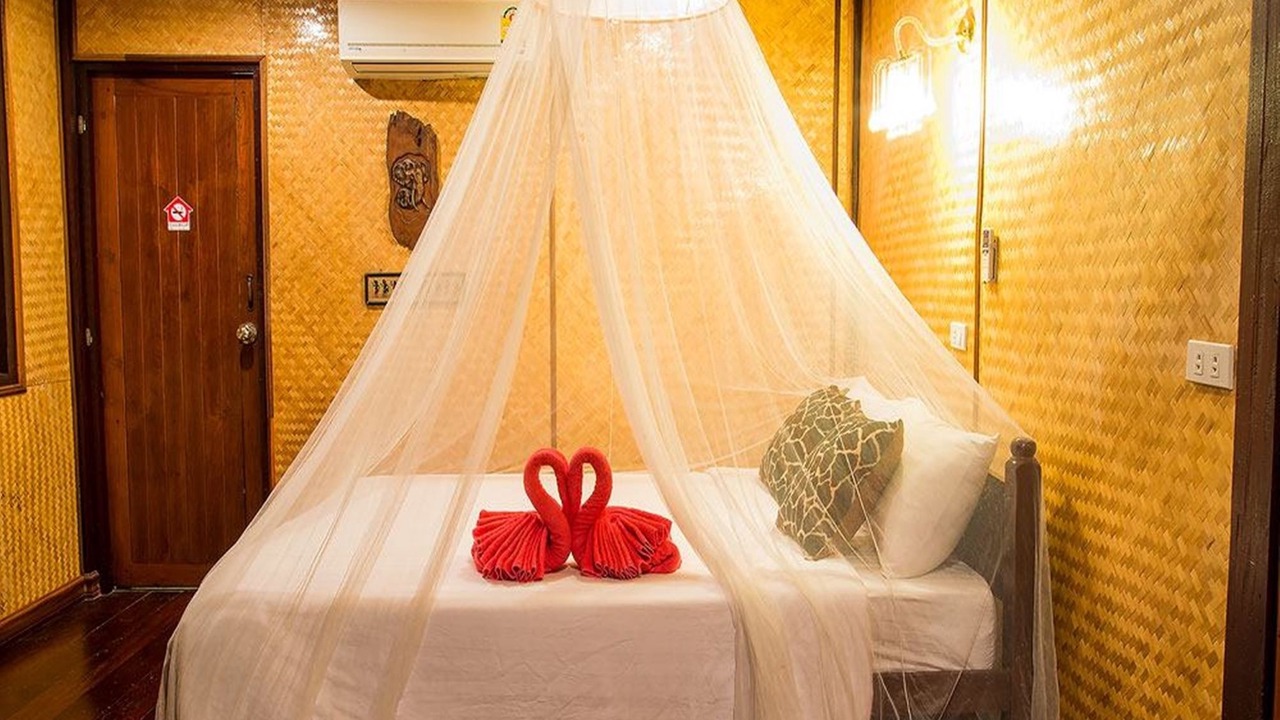 Photo of Bedroom in Amphawa