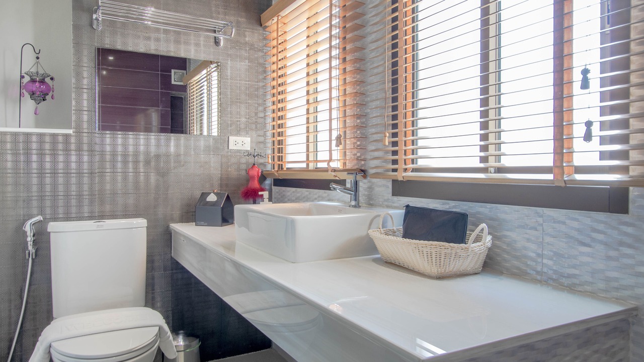 Photo of Bathroom in Bang Lamphu Lang