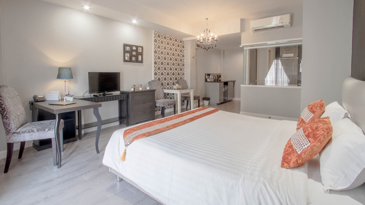 Photo of Bedroom in Bang Lamphu Lang