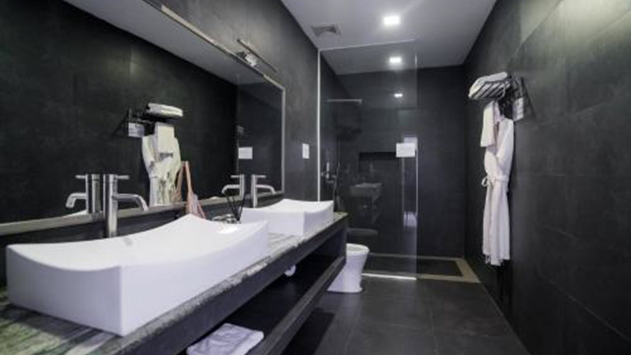 Photo of Bathroom in Mittakpheap