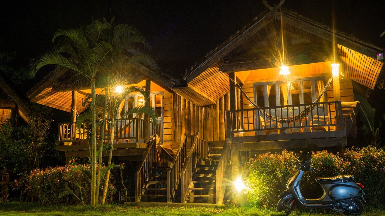 Photo of Buildings in Pai