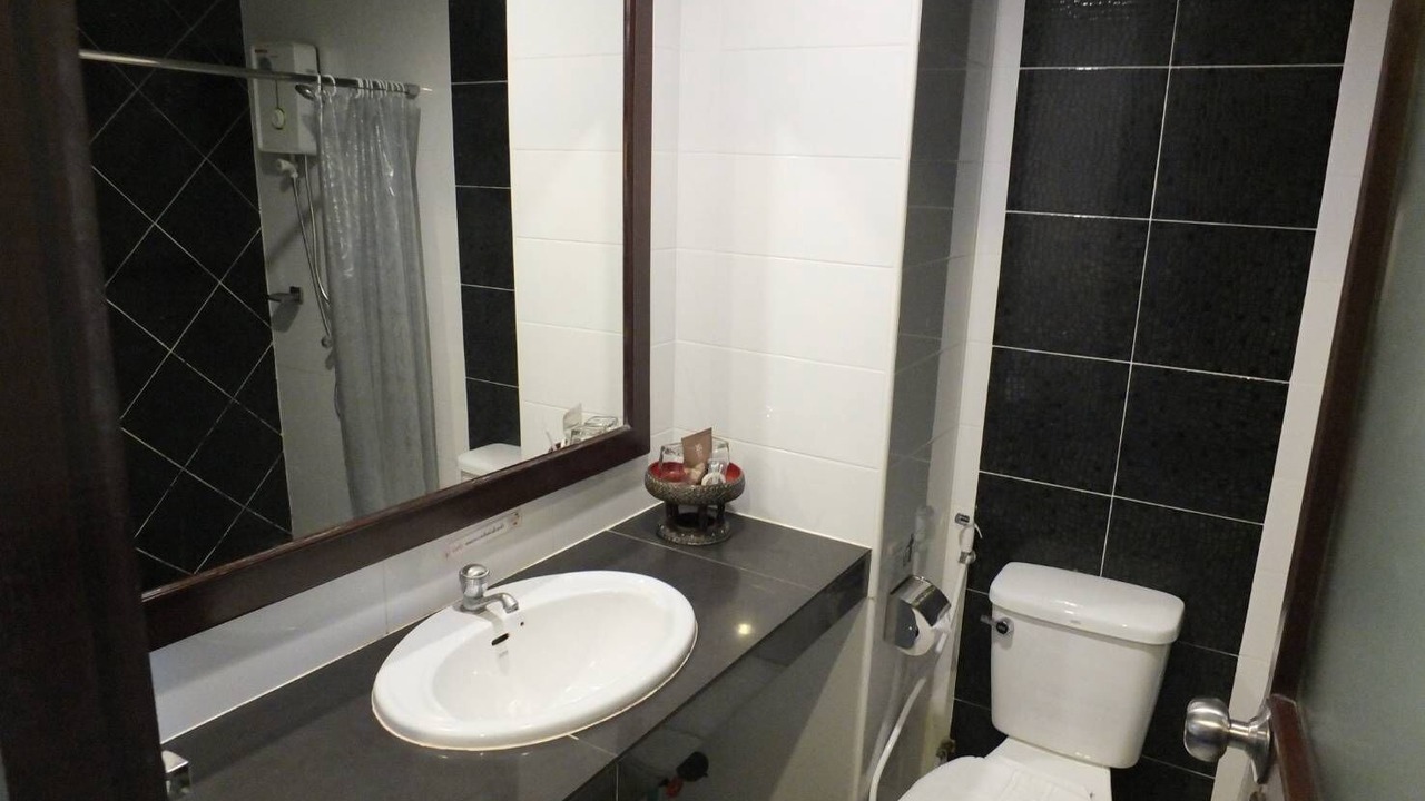 Photo of Bathroom in Tha Pradu