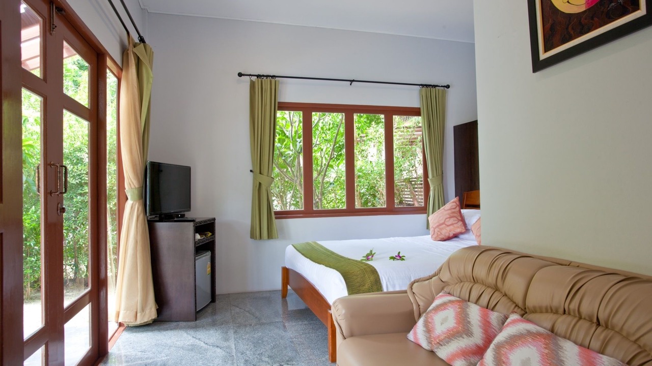 Photo of Bedroom in Amphawa