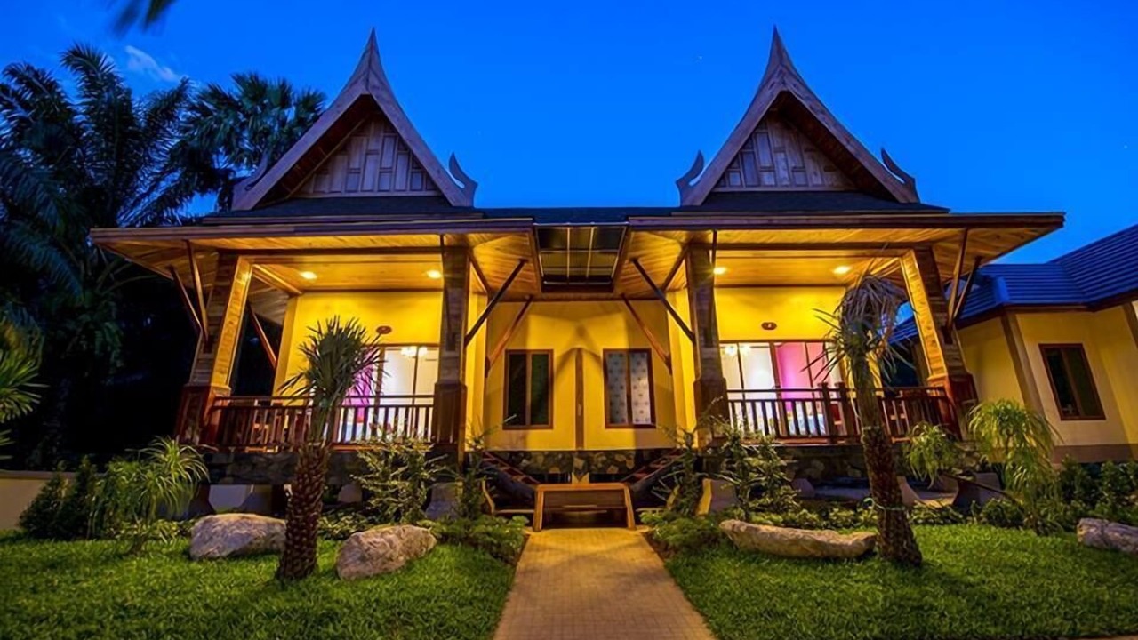 Photo of Buildings in Ao Luek