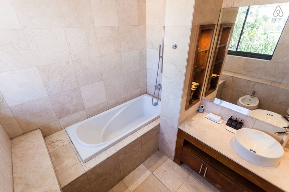 Photo of Bathroom in Ngu Hanh Son