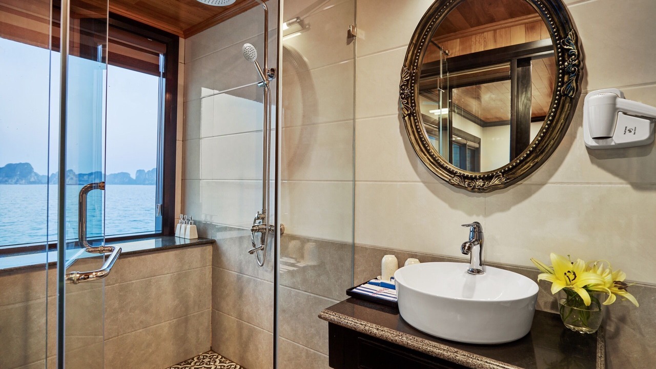 Photo of Bathroom in Ha Long