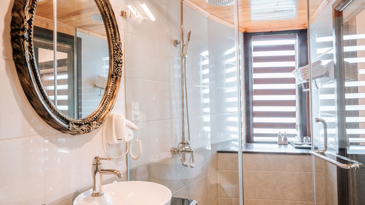 Photo of Bathroom in Ha Long