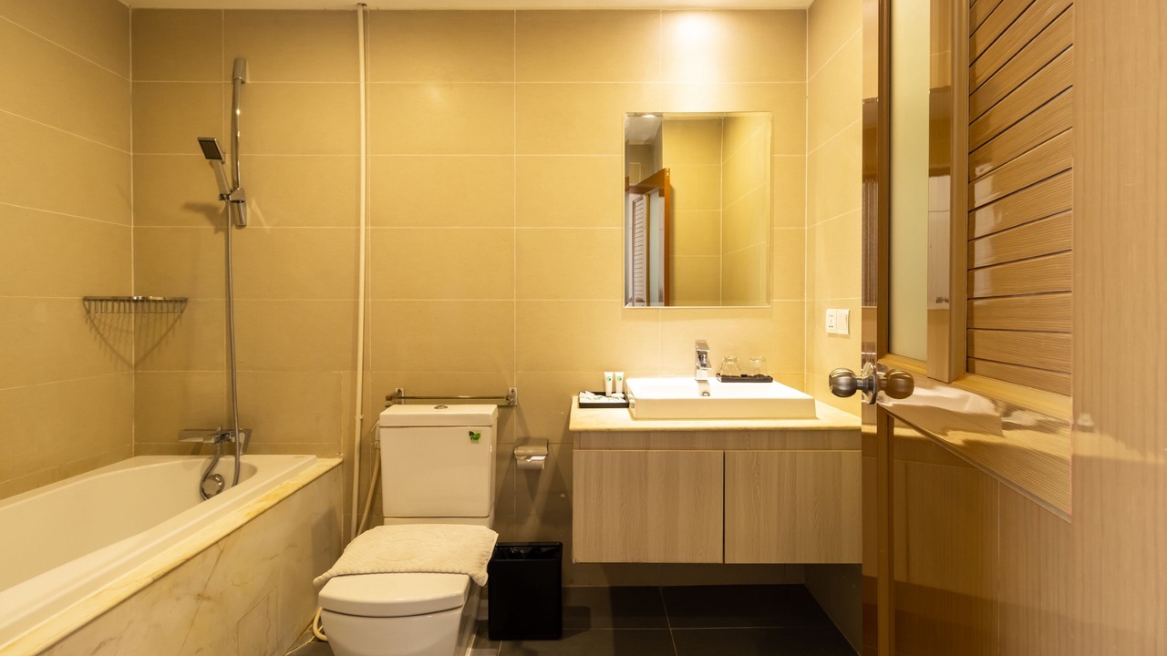 Photo of Bathroom in Chamkar Mon