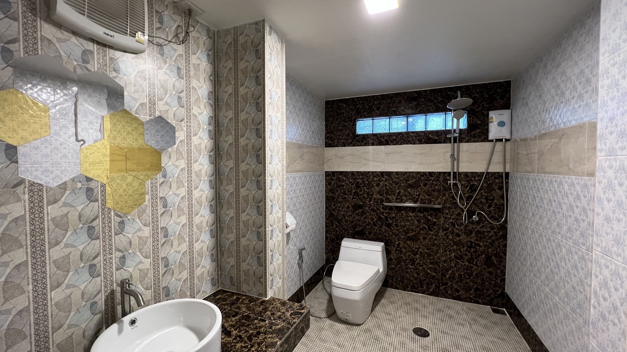 Photo of Bathroom in Lam Kaen