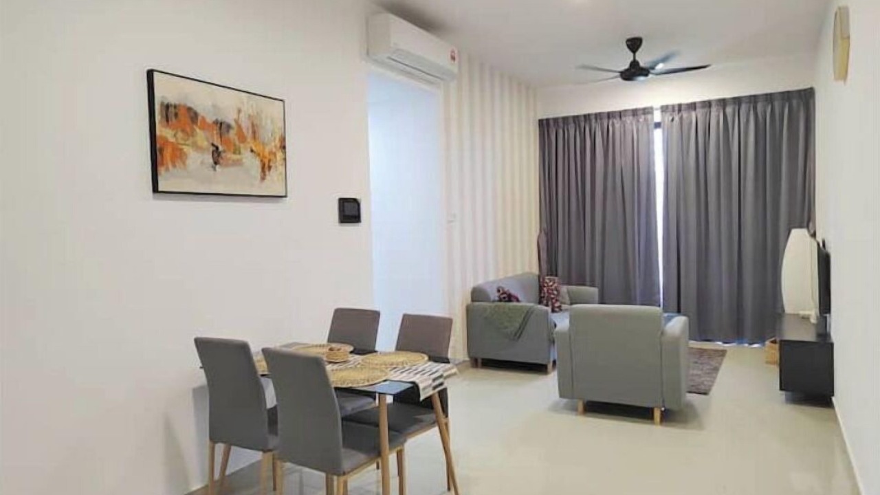 Photo of Bedroom in Maluri