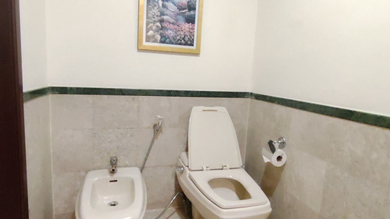 Photo of Bathroom in Imbi
