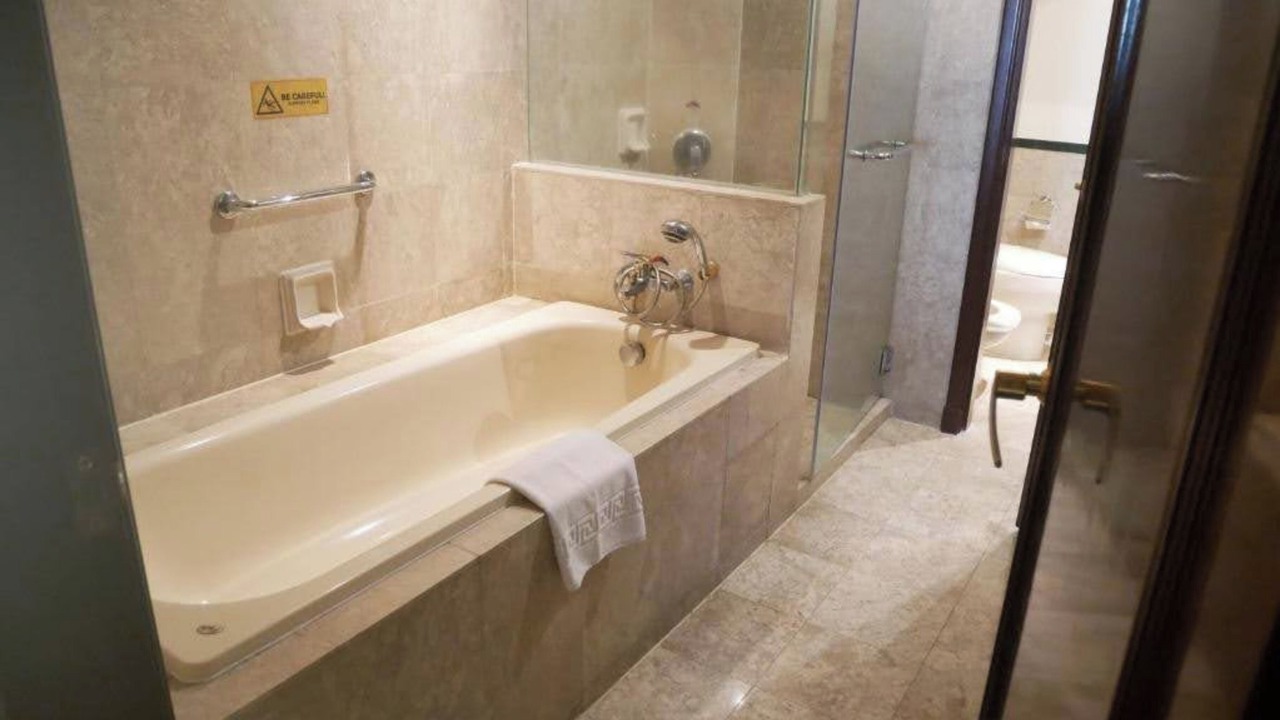 Photo of Bathroom in Imbi