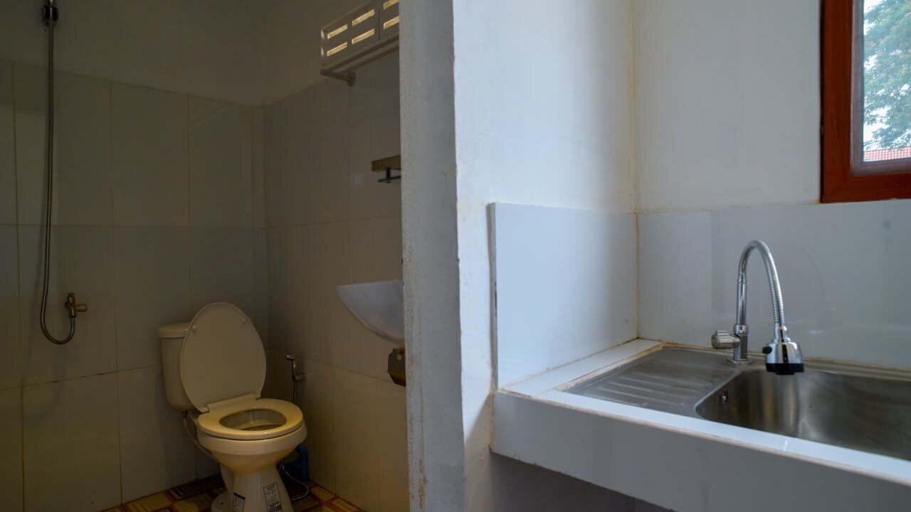 Photo of Bathroom in Sangkat Sla Kram