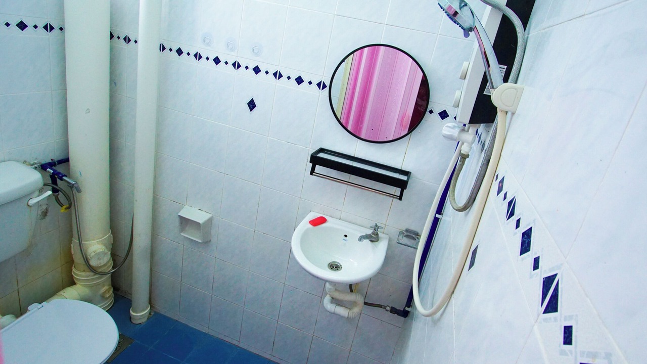 Photo of Bathroom in Batu Ferringhi