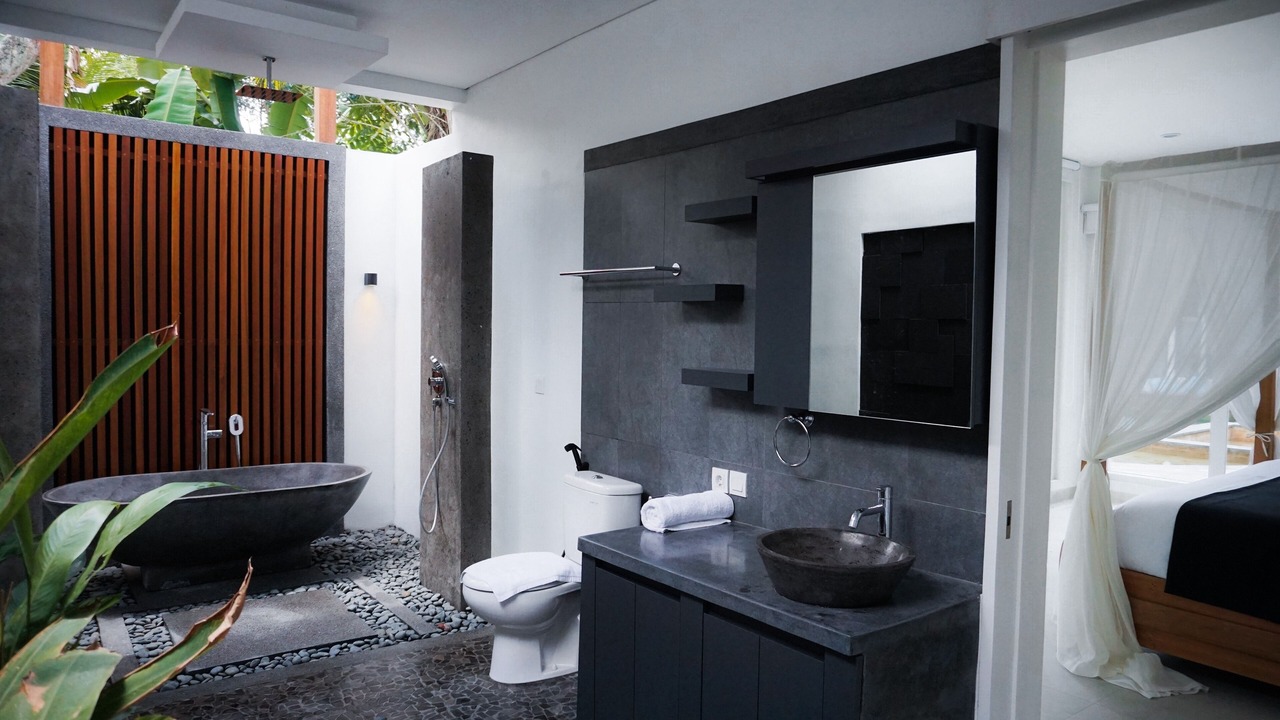 Photo of Bathroom in Selong Belanak