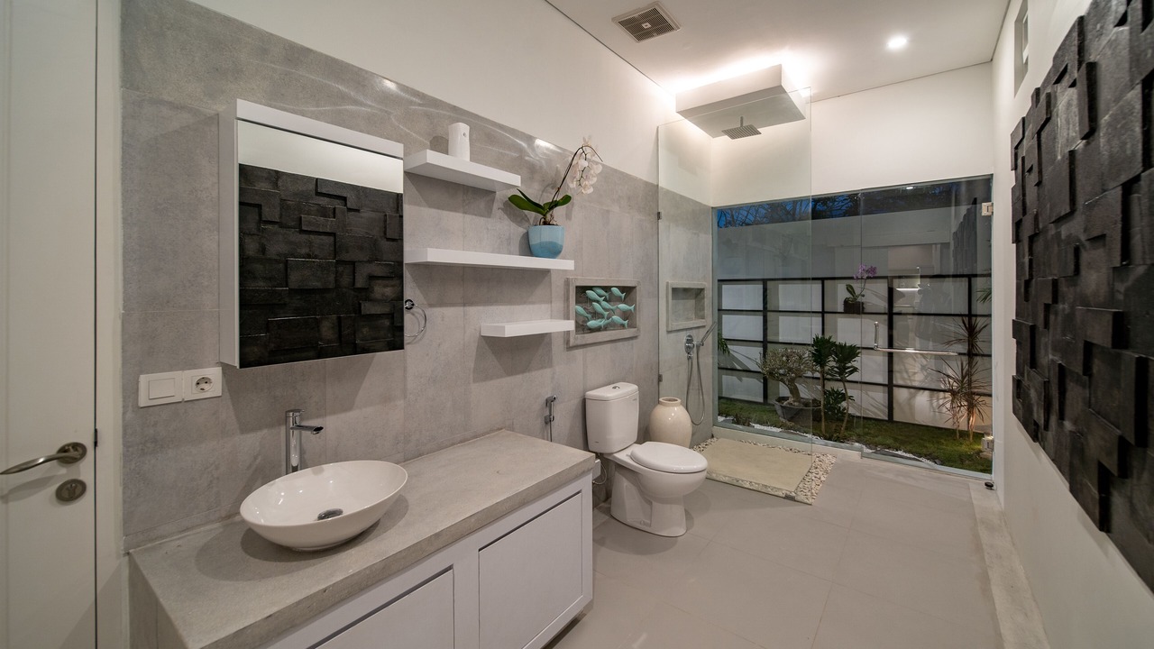 Photo of Bathroom in Selong Belanak