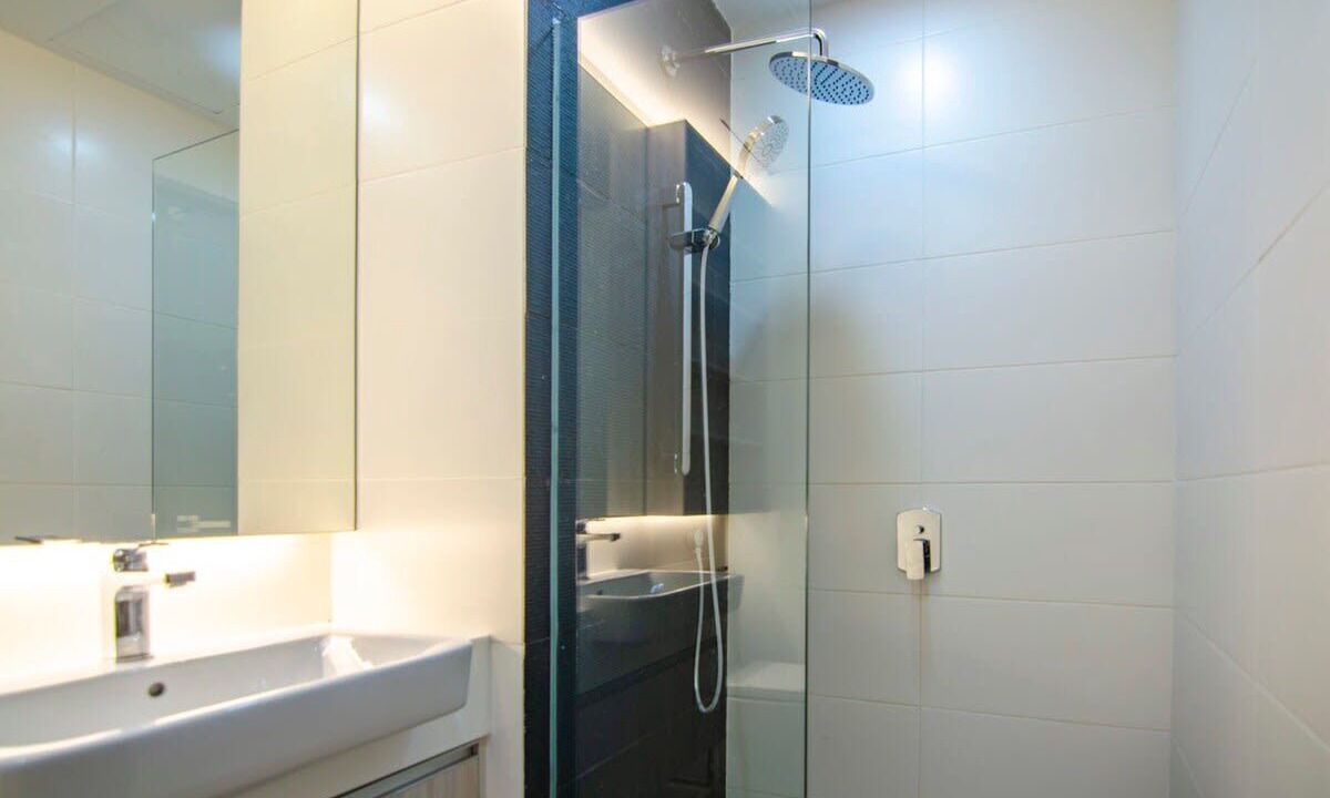 Photo of Bathroom in Central District