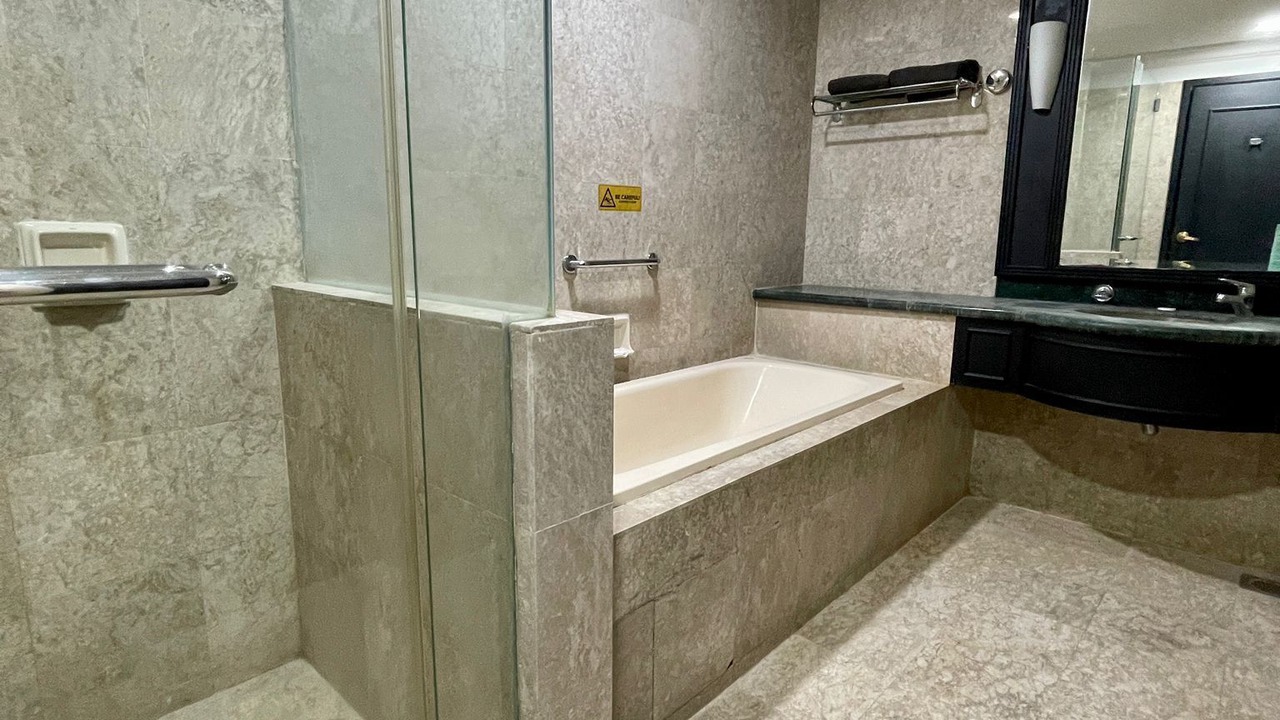 Photo of Bathroom in Imbi