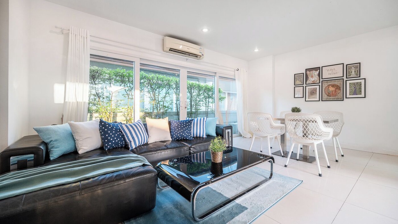 Photo of Livingroom in Pong