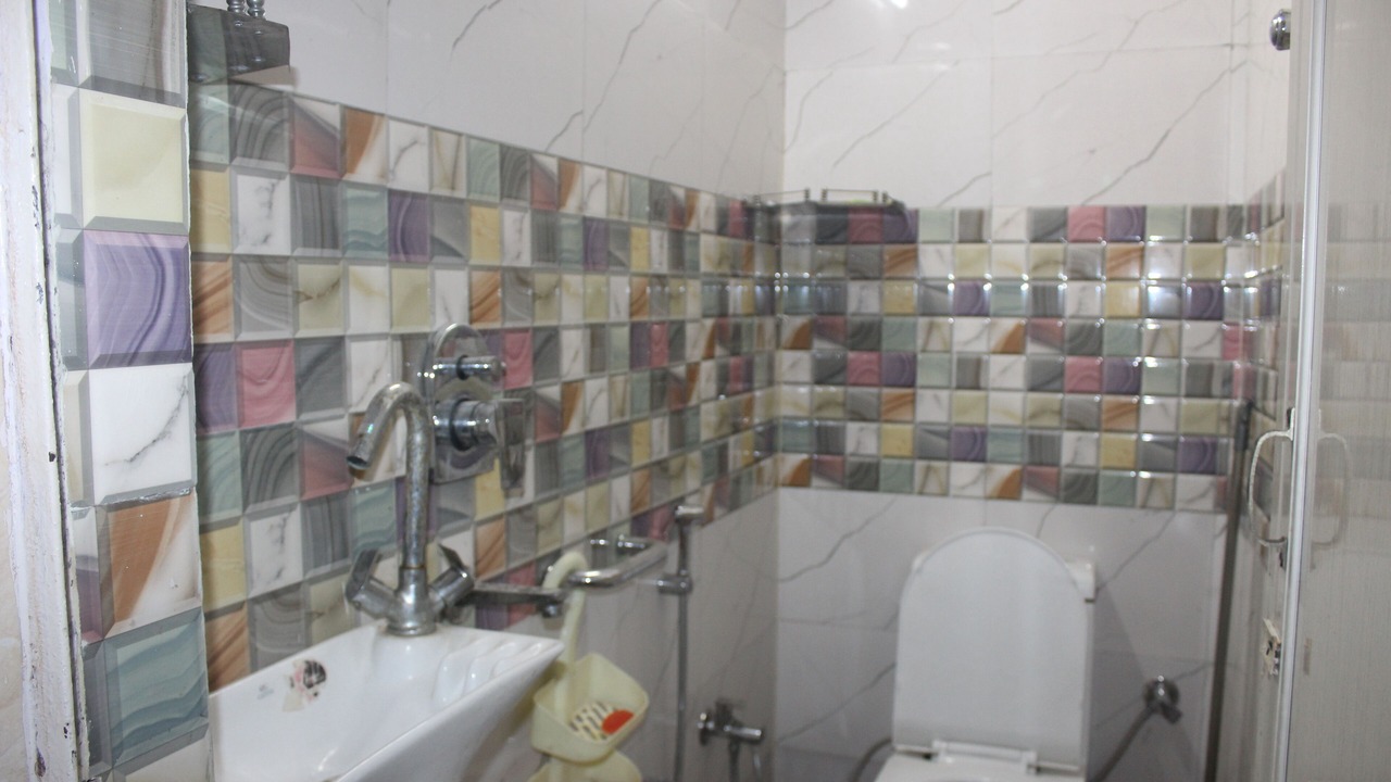 Photo of Bathroom in Hari Nagar